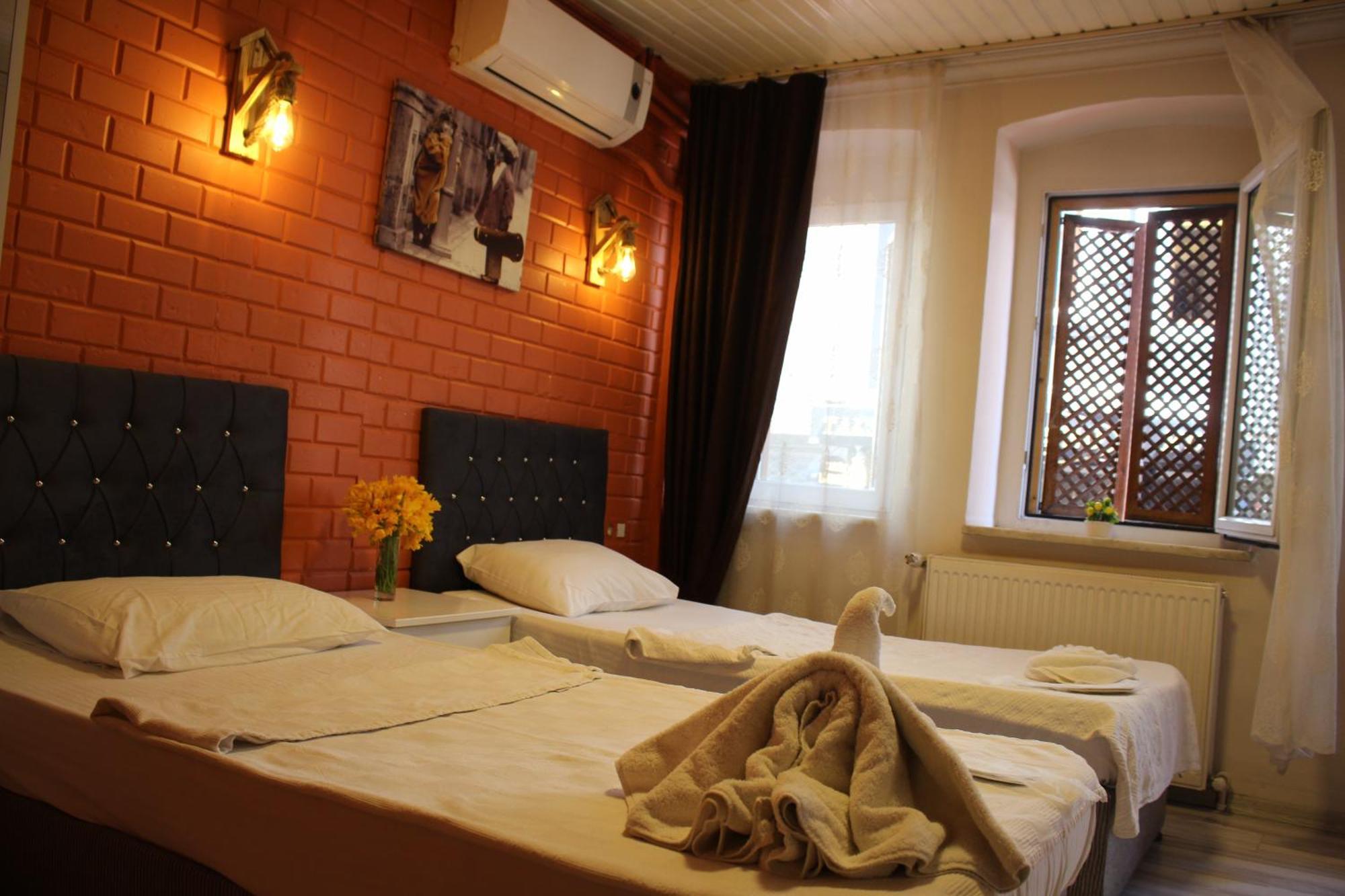 Taksim Bricktown Suite Istanbul Exterior photo
