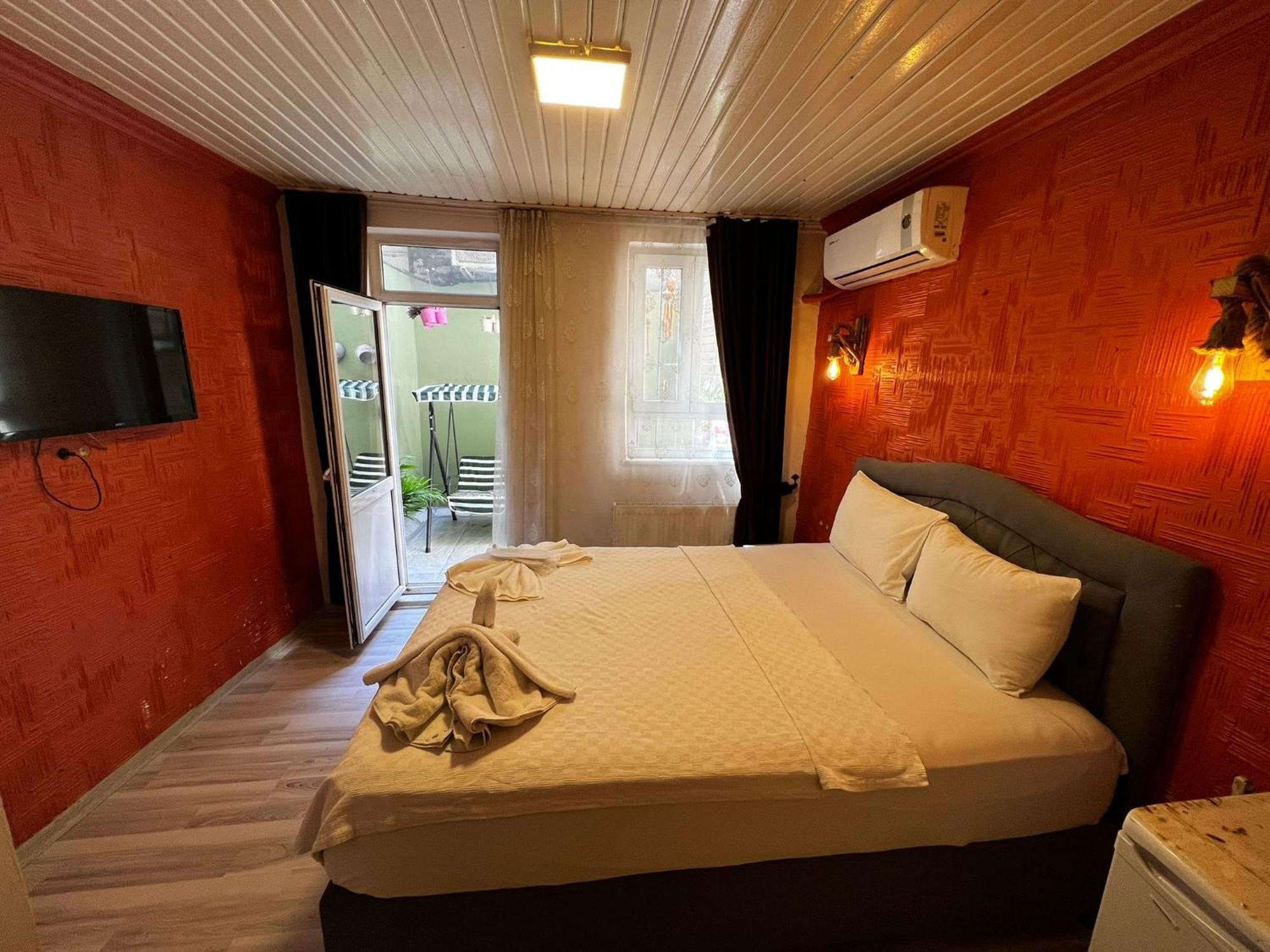Taksim Bricktown Suite Istanbul Exterior photo